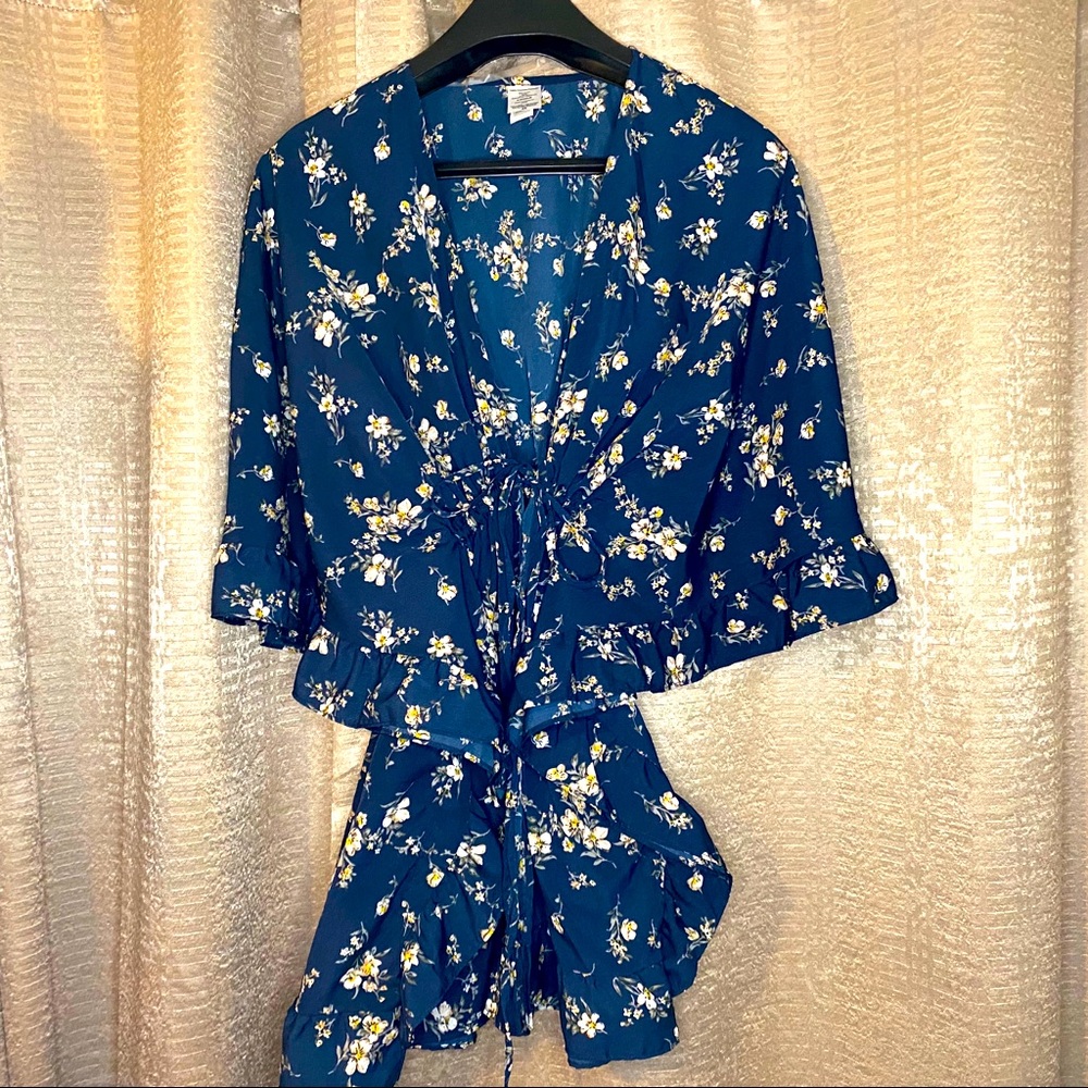 NWOT Floral Print Kimono with Cinch Waist, Blue